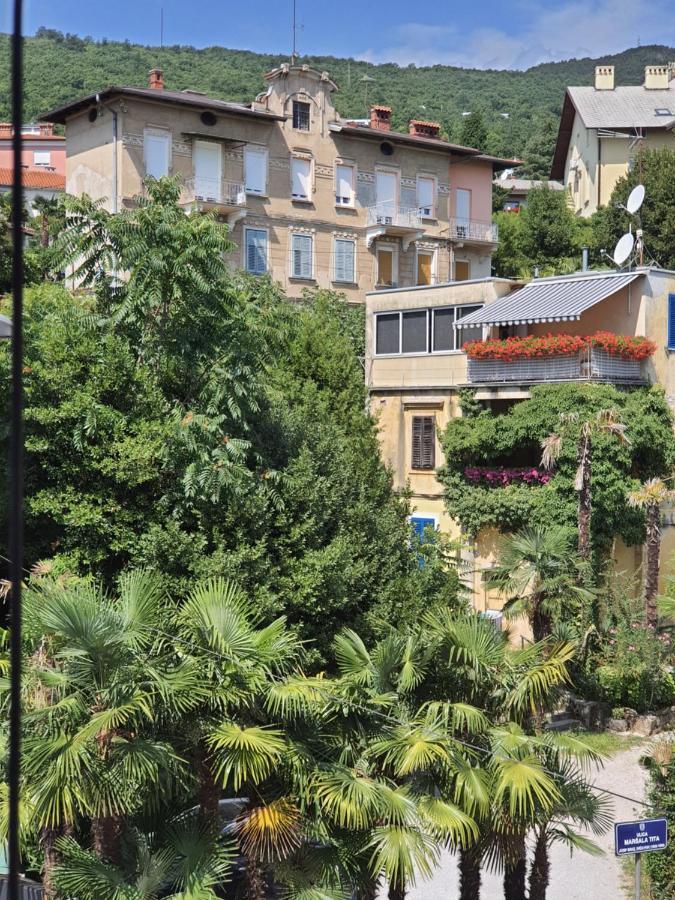 Family Apartment Center Opatija Buitenkant foto